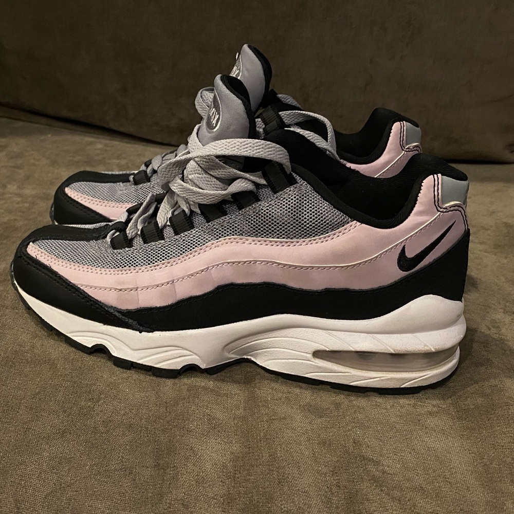 NIKE 🖤💜🤍 AIRMAX - Picture 6 of 6